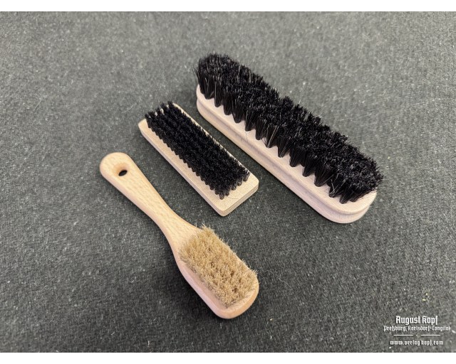 Cleaning brushes - Putzzeug 3x WH 1935