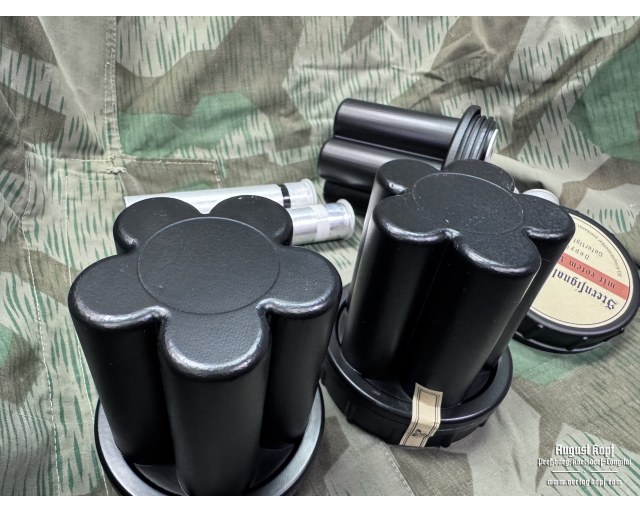 German WW2 Flare container