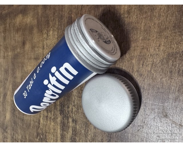 Pervi-chips-tin - civil pervitine tube
