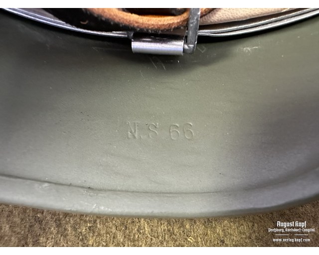 Original M35 NS66 Apfelgrun WH/SS stahlhelm