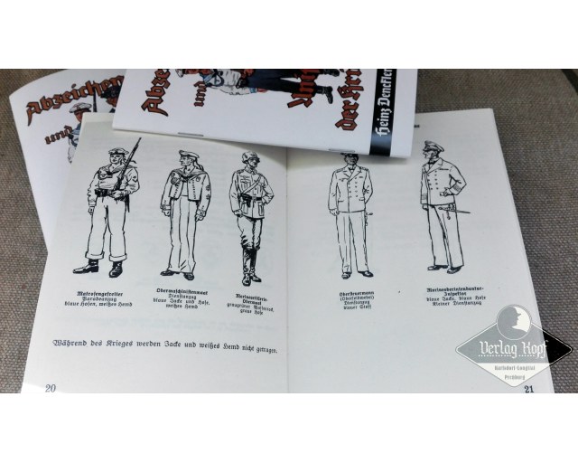 Set of 3 army uniforms/badges booklets