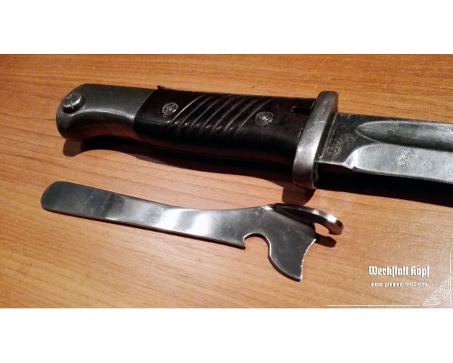 Army can opener