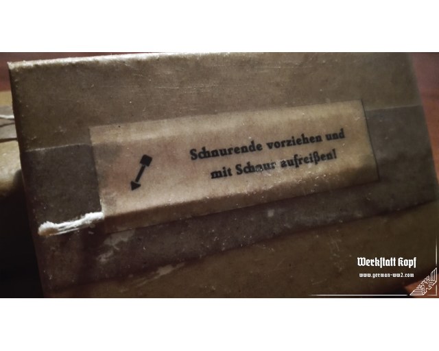 Sprengkapsel Nr. 8 wooden box empty