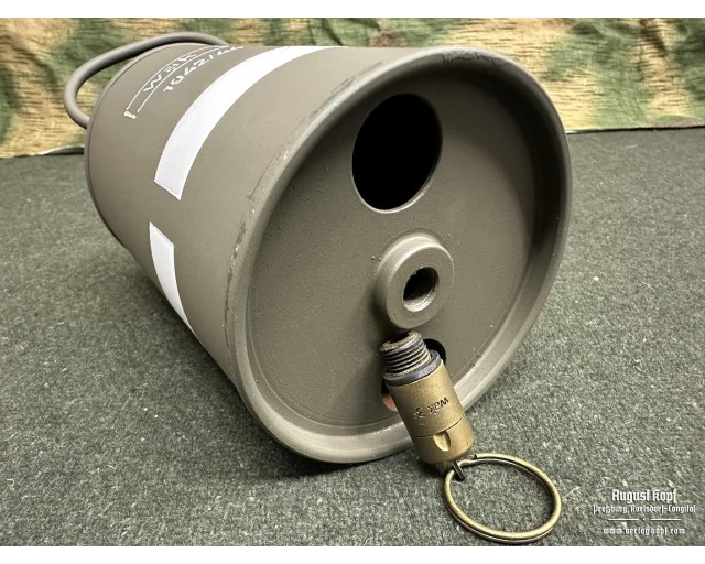 Nb.K. 39 B Nebelkerzen (inert) openable
