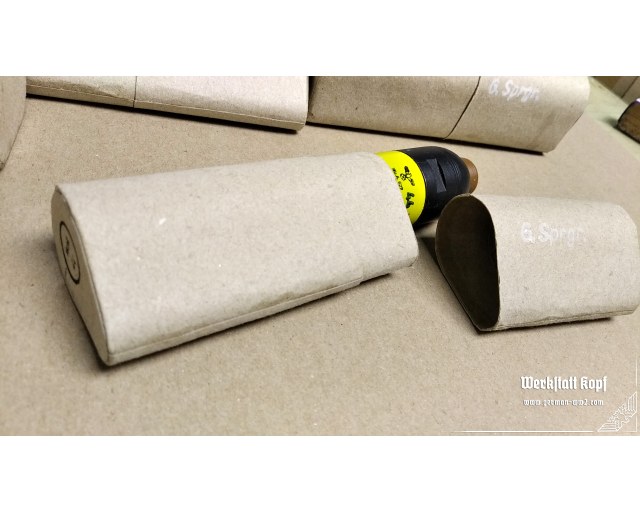 Gewehr-Sprenggranate cardboard case