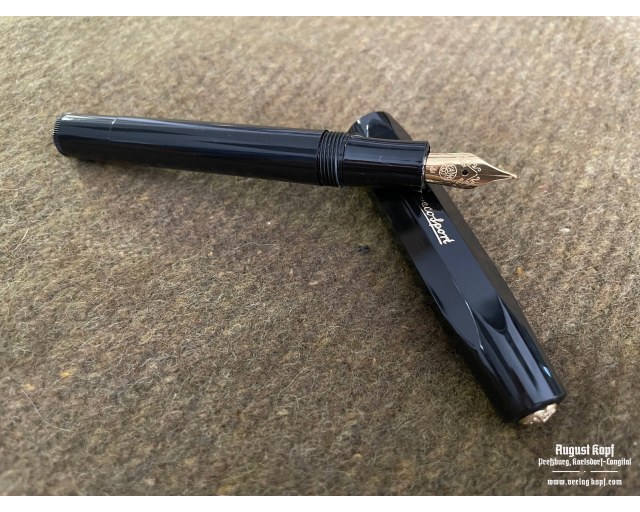 Fountain pen 1930/40 style - Medium nib