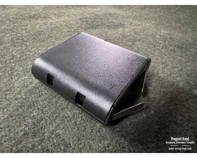 Battery holder 4,5V + label