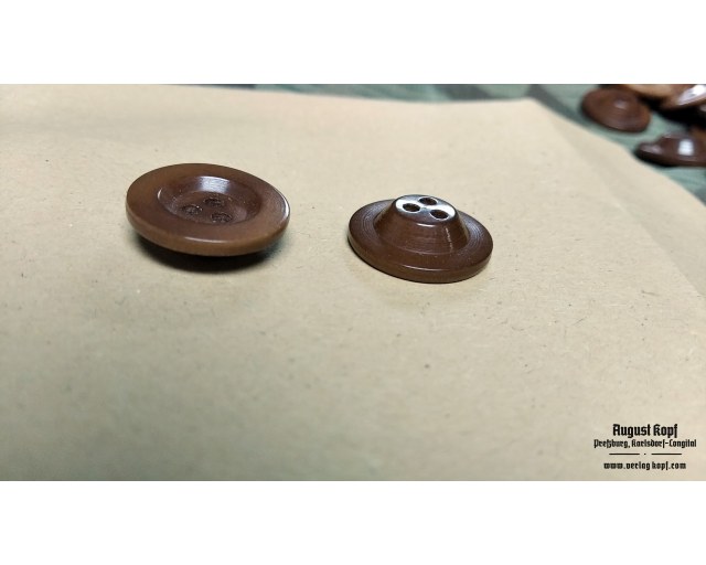 WW2 Italian brown bakelite buttons for shelter 65pcs