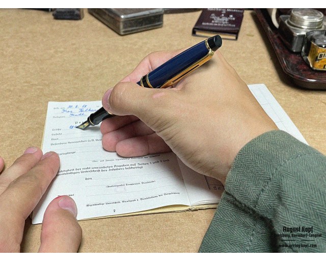 Heer/SS Soldbuch filling service
