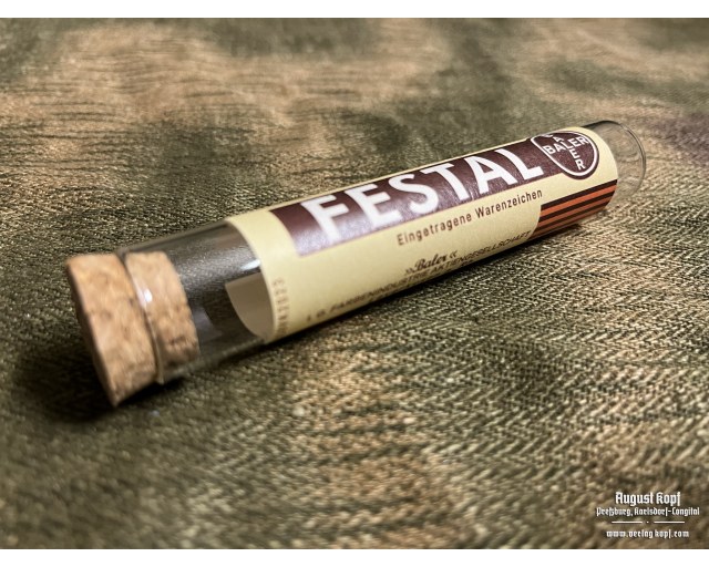 Festal vintage vial