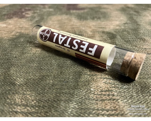 Festal vintage vial
